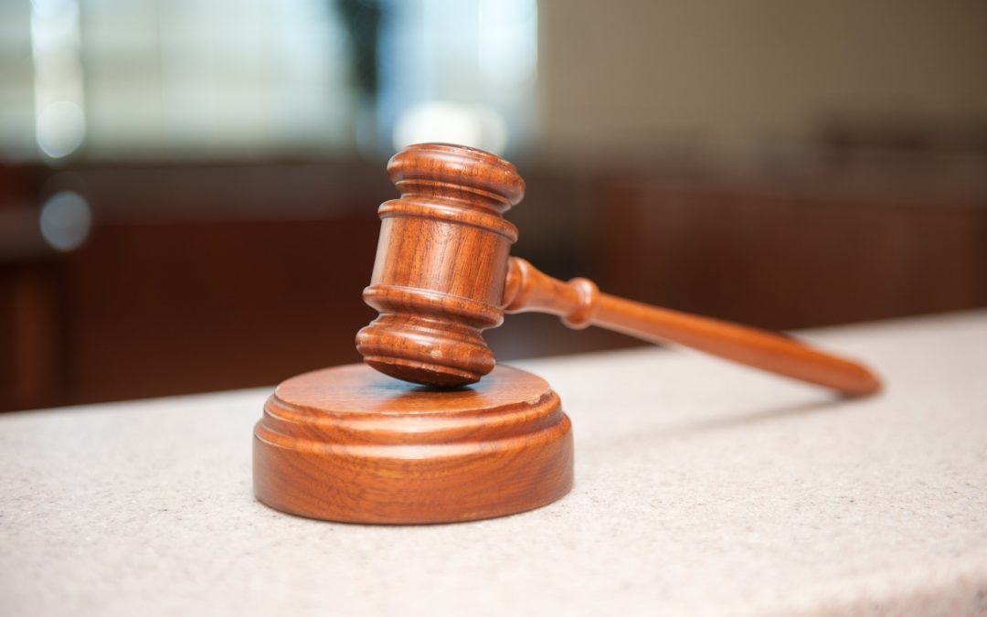 TC admite a tramitación recurso de la Defensoría y suspende juicio oral remoto