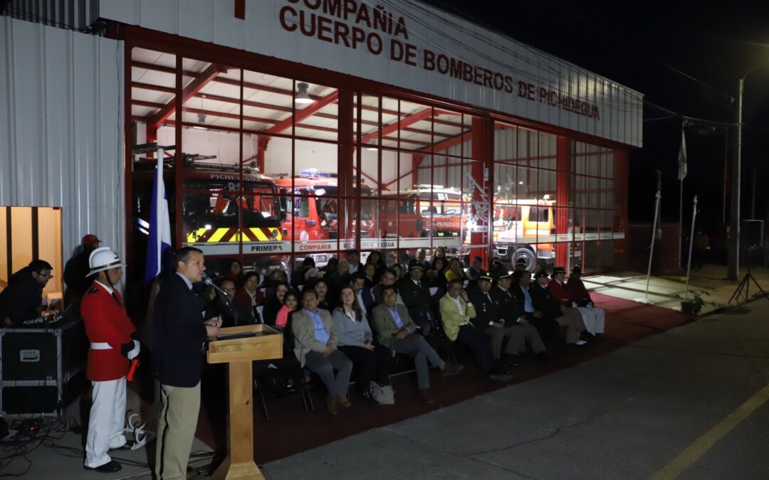 Se les acusaba de enlodar la imagen de la institución por publicación en Facebook: Corte acoge recurso de protección y ordenar reintegrar a 12 bomberos expulsados en Pichidegua