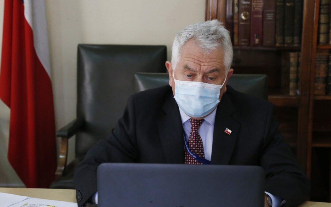 La respuesta que el Ministro Enrique Paris envió a la Suprema para explicar por qué rechazó la entrega de correos del Minsal a fiscalía