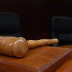 Hostigamiento por correos electrónicos enviados a vecinos: Corte Suprema acoge demanda de indemnización de perjuicios de $10 millones contra condenado por injurias graves