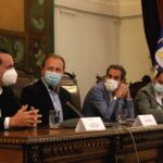 Convenio con la UAF: municipio de Santiago lanza plataforma web para reportar operaciones sospechosas de lavado de activos o corrupción