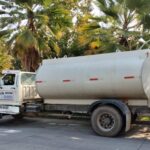 Atenta contra el derecho a la vida: Corte Suprema ordena a dueños de terreno que no impidan acceso de camiones aljibe con agua potable para comunidad rural en Lo Barnechea