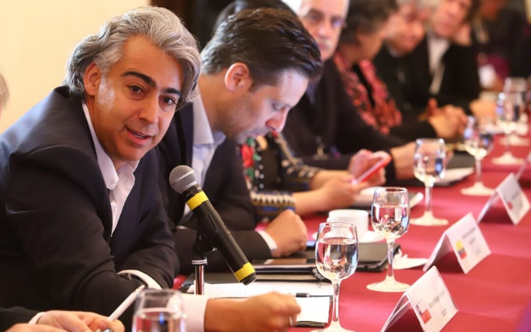 SQM: Tribunal sobreseyó a ex asesor de ME-O por delitos tributarios mientras espera juicio por supuestas boletas falsas