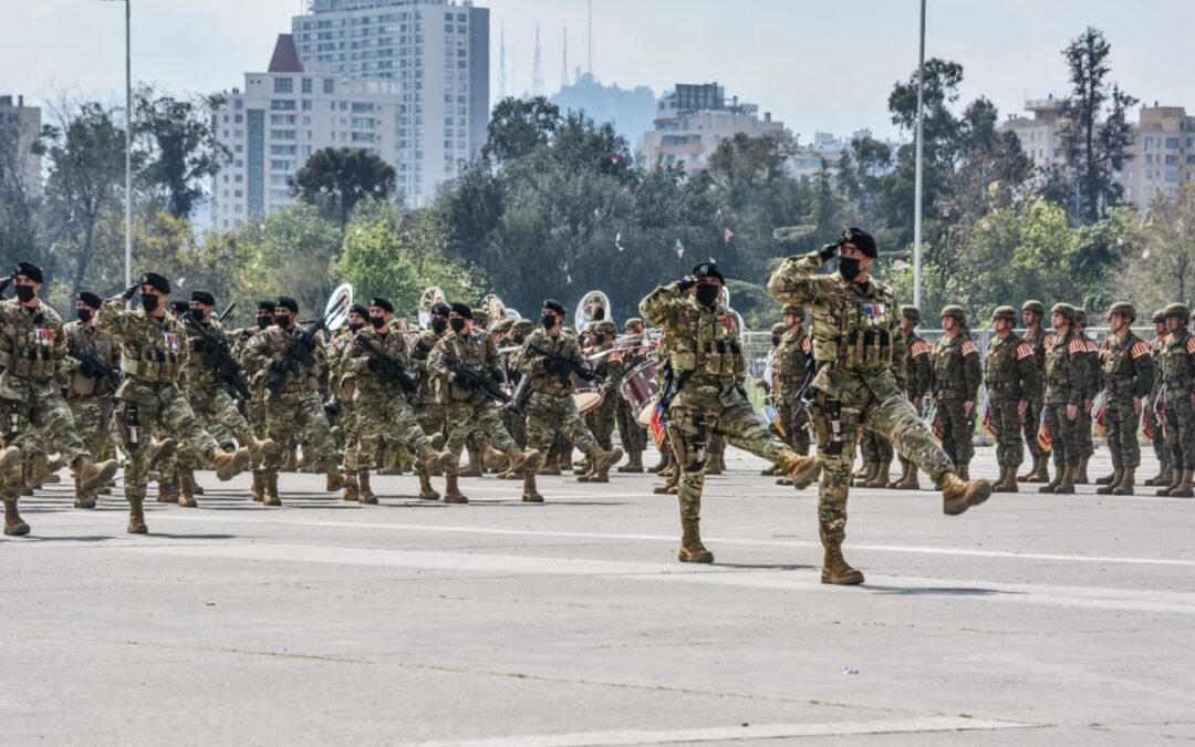 Simulación de fusilamiento: Corte de Temuco revoca prisión preventiva y ordena arresto domiciliario total de ocho militares imputados por tortura en Collipulli