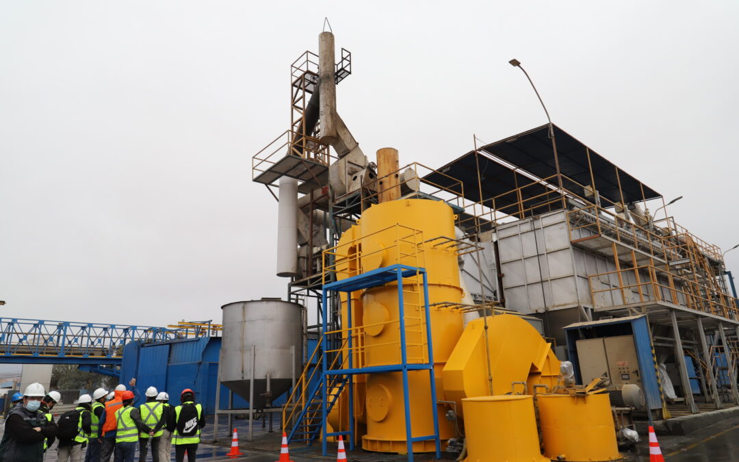 Criticó a la Superintendencia del Medio Ambiente: Primer Tribunal Ambiental acoge reclamación de vecinos de Calama contra empresa recicladora de baterías por incumplimientos ambientales