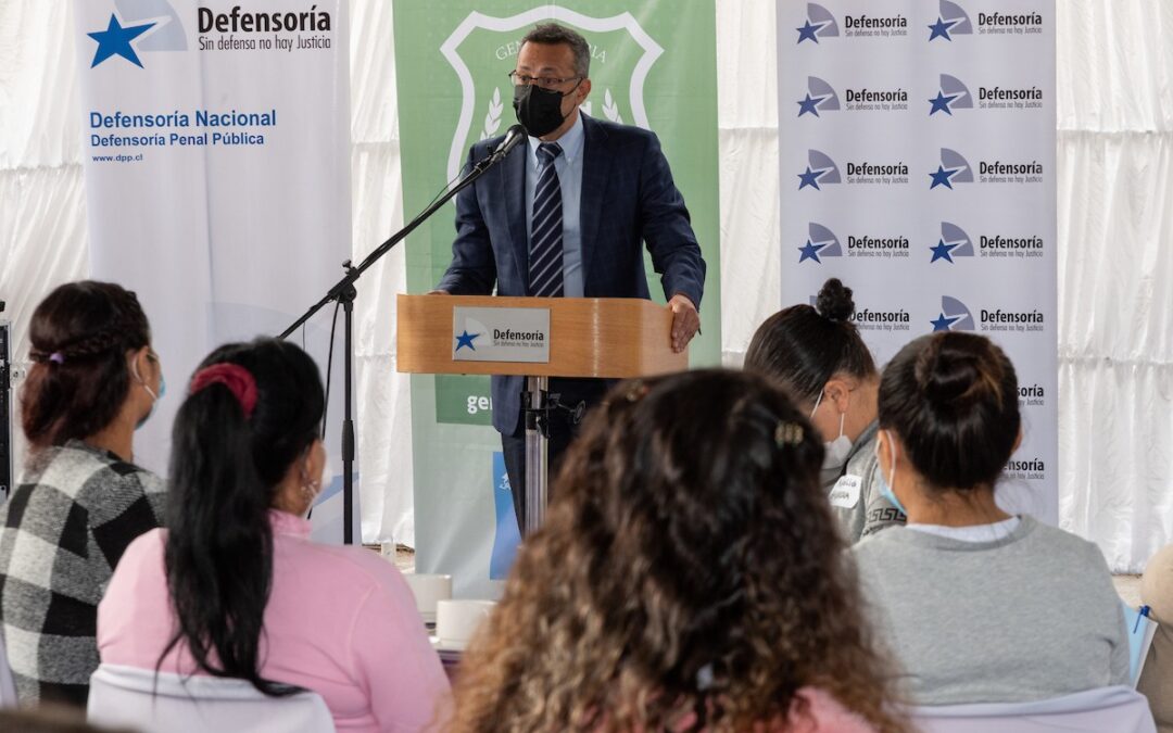 Defensor Nacional se reunió con mujeres privadas de libertad: “En Chile se encarcela la pobreza”