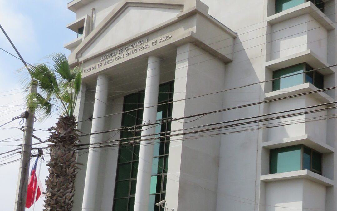 Tribunal condena a 540 días de reclusión nocturna a hombre que extorsionó y publicó videos íntimos de ex pareja