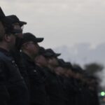 Empresa investigada por corrupción quedaría sola en millonaria licitación de Gendarmería para tobilleras electrónicas