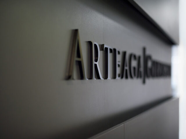 Arteaga Gorziglia asesora a Clínica MEDS en aumento de capital por US$47 millones