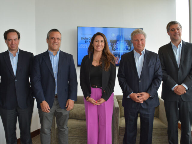 Carey reúne a líderes de la industria para abordar las condiciones para convertir a Chile en hub digital regional