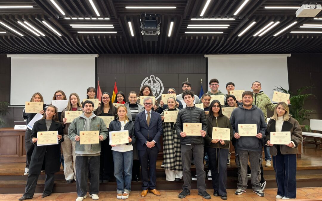 Estudiantes de Derecho UDD realizaron pasantía internacional en la Universidad Complutense de Madrid