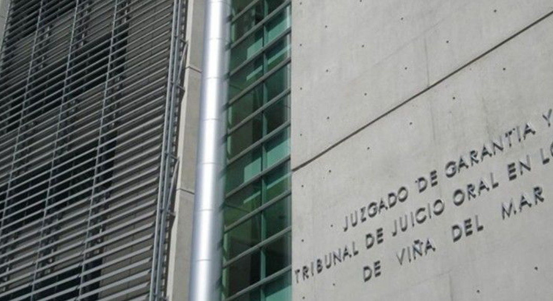 Absuelven a carabinero acusado por apremios ilegítimos en contexto de estallido social