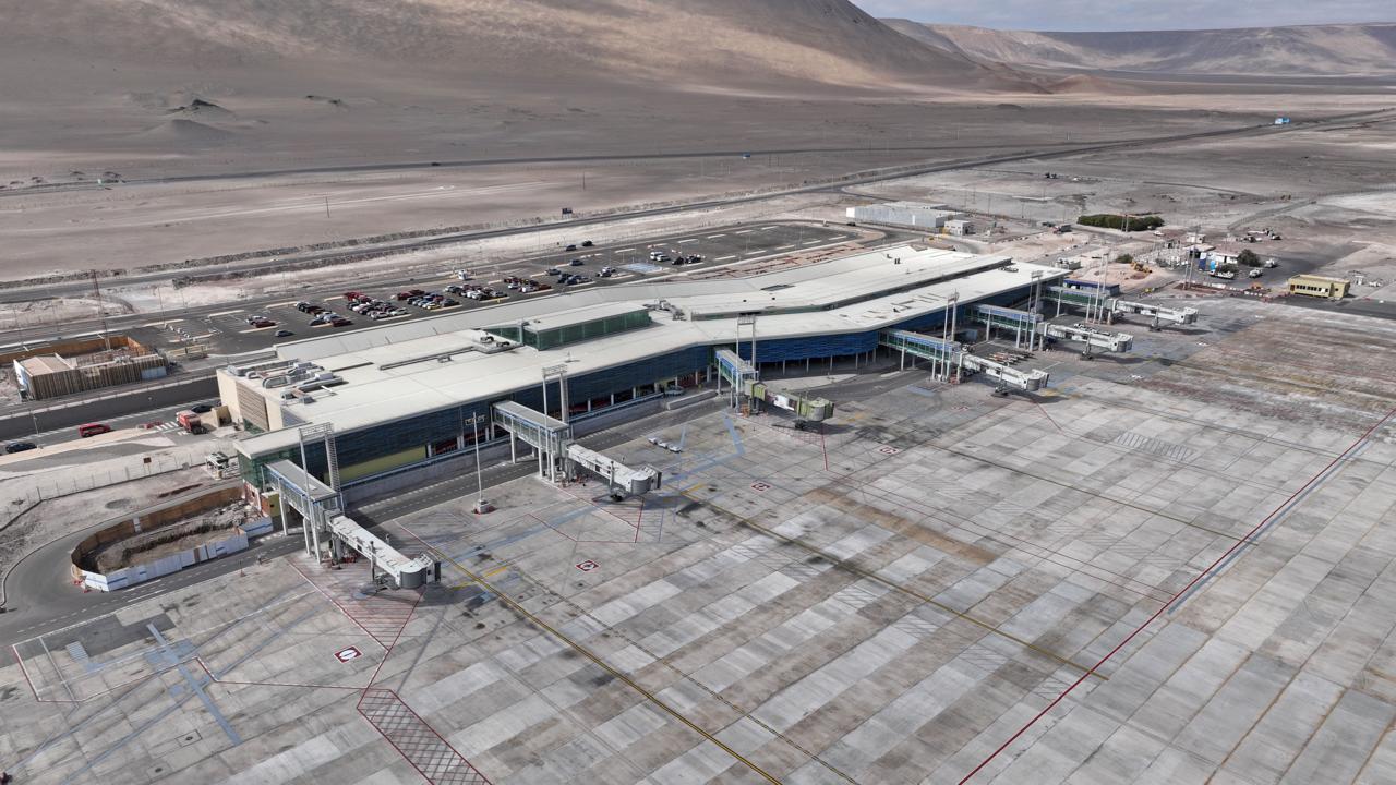 IMAGEN-AEREA-AEROPUERTO-IQUIQUE