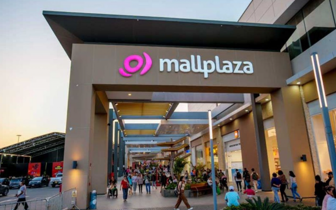 Condenan a Mall Plaza Vespucio y Tavelli por accidente de clienta impactada por una botella desde el segundo piso