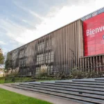 Corte confirma expulsión de alumno de la UNAB que publicó imágenes de IA alusivas a tiroteo universitario