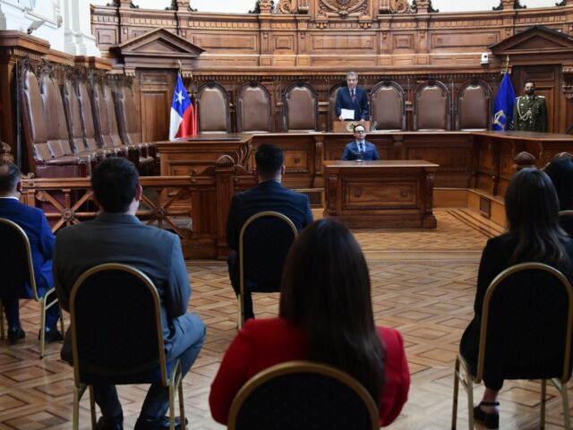 Tribunal Constitucional busca eliminar el requisito de “buena conducta” para obtener el título de abogado