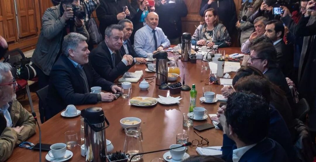 Oposición ratifica ofensiva ante el TC por megarreforma y centra cuestionamientos en aristas tributarias y ambientales