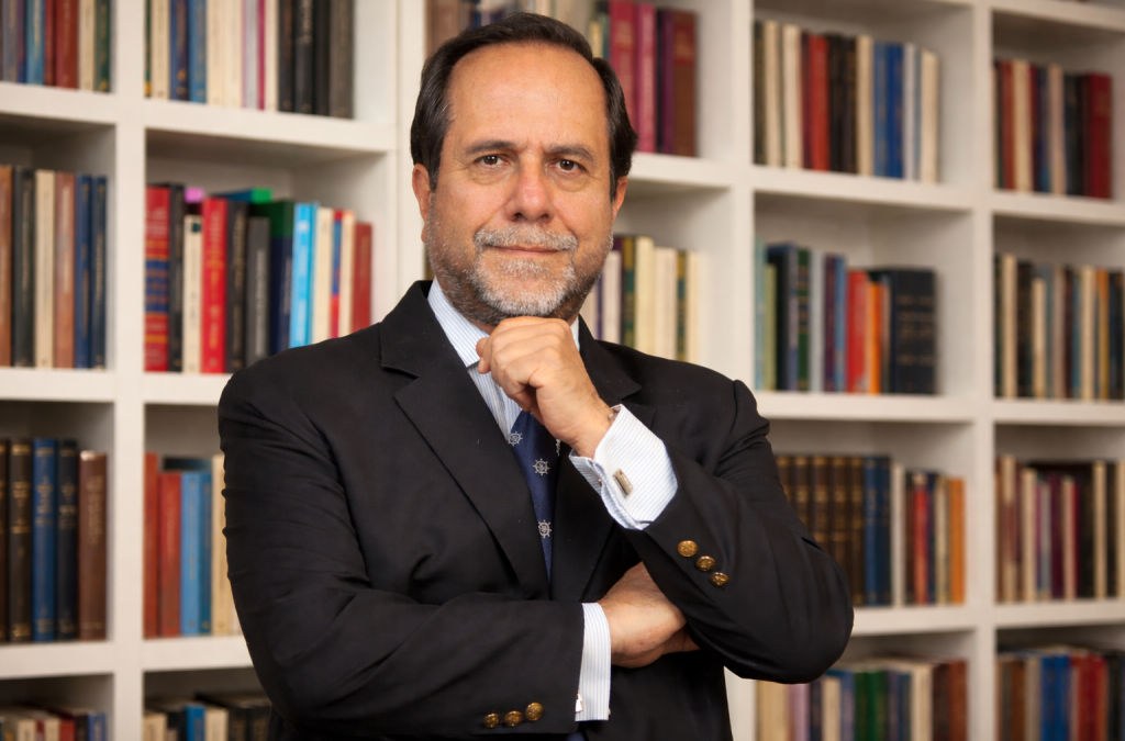 Colegio de Abogados defiende facultad de la Suprema para evaluar conducta de egresados ante ofensiva del Tribunal Constitucional