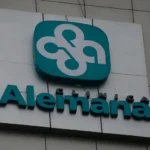 Médico de Clínica Alemana será formalizado por procedimiento que dejó a una mujer con daño neurológico severo