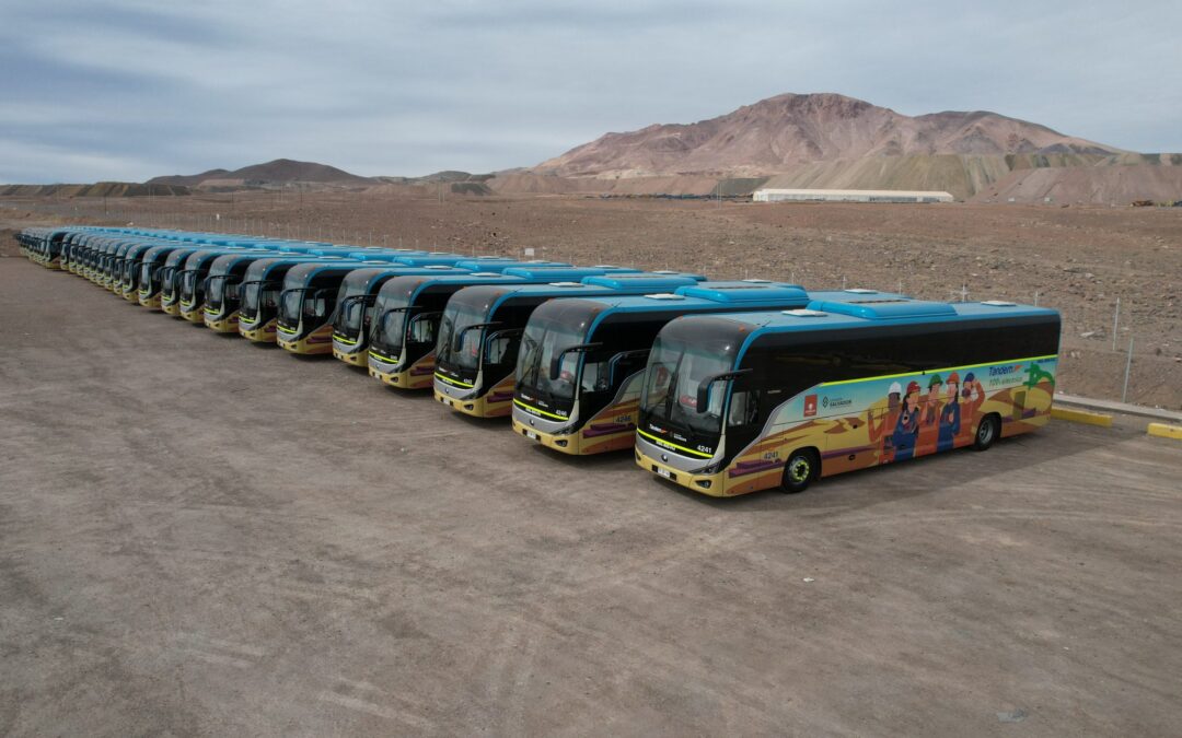 Empresa de buses demanda a Codelco por $79 mil millones: La estatal niega los cargos y acusa negligencia