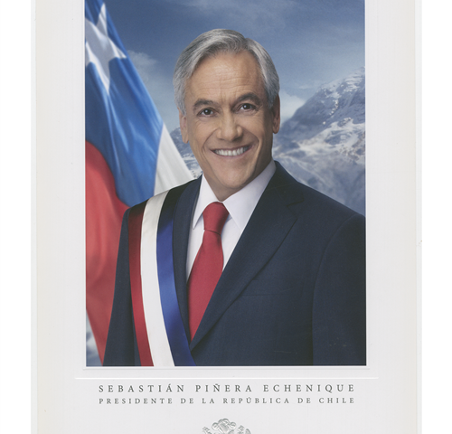 Desbordes gana la guerra de los retratos en Santiago: Contraloría desestima la denuncia por tener foto de Sebastián Piñera en su oficina