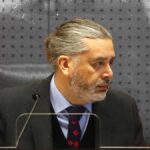 Cinco jueces logran suspender sus procesos de remoción mientras Daniel Urrutia insiste con un segundo requerimiento